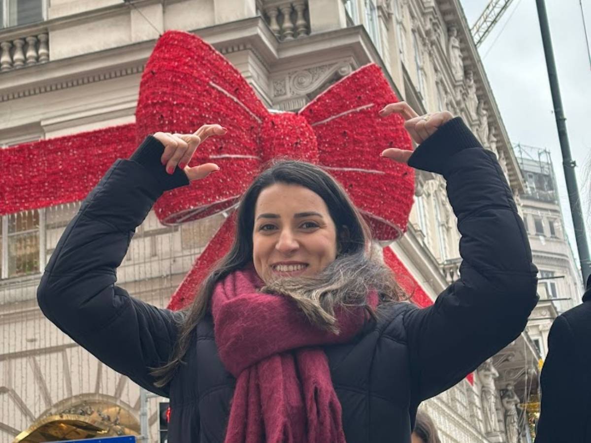 אווירה רגועה לקליעת צמות לילדים