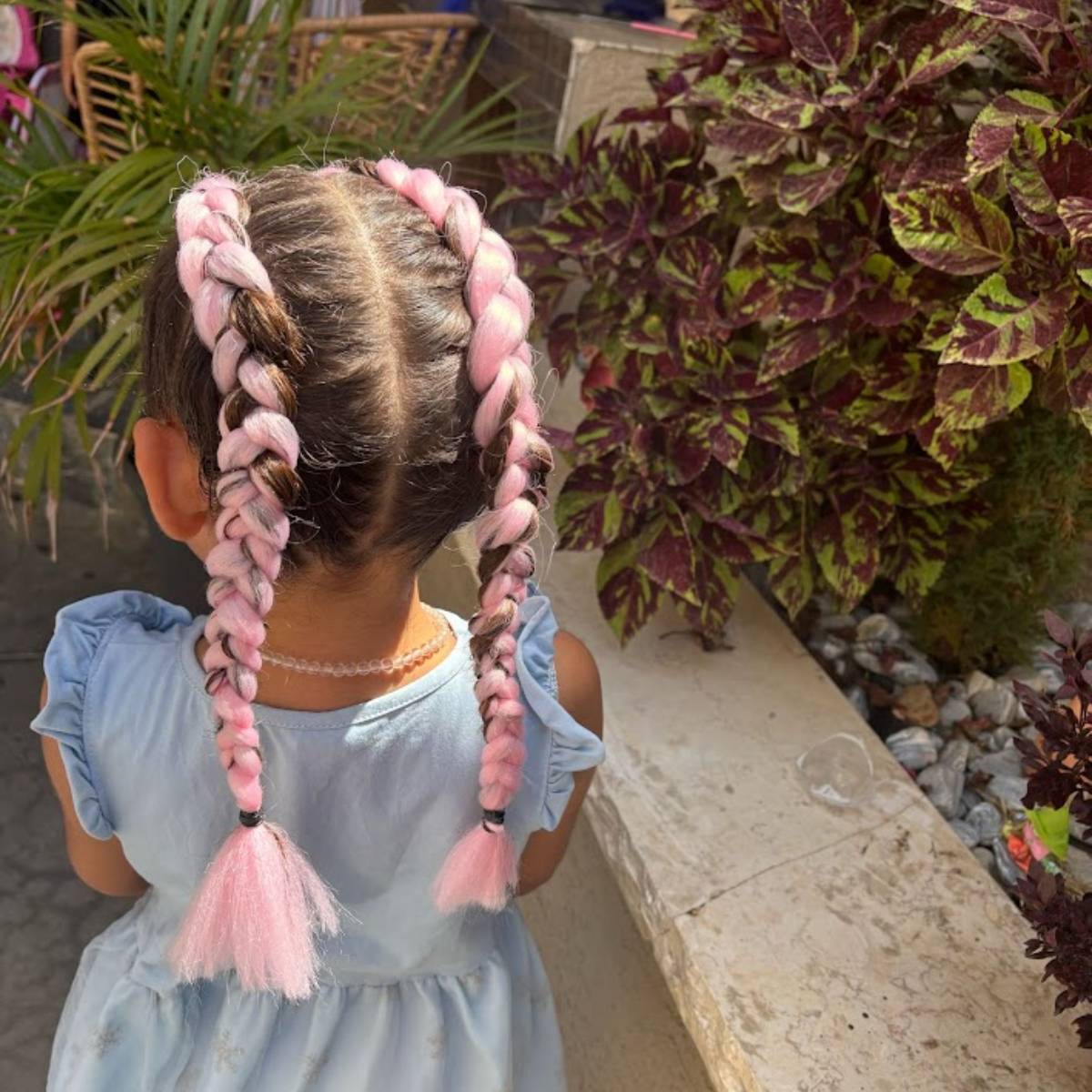 צמה רכה ועדינה לילדה, בעיצוב שמרגיש נעים ונוח לאורך היום